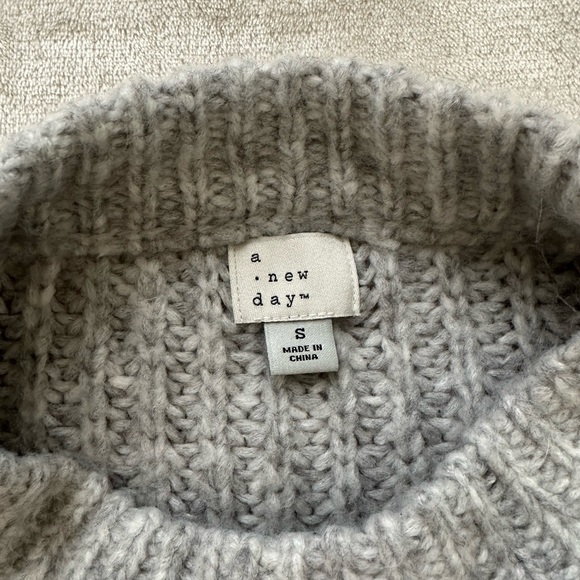 Grey Knit Sweater - Picture 4 of 5
